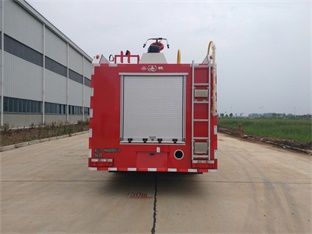 3.5噸東風(fēng)大多利卡水罐消防車