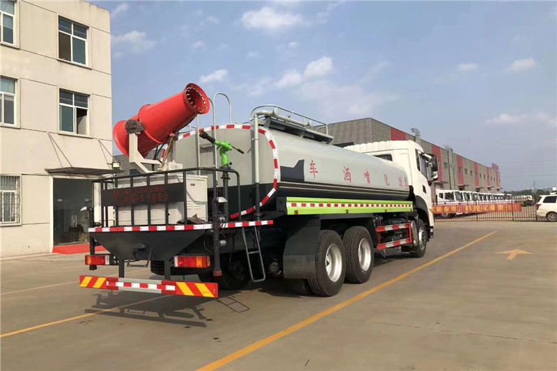 東風天龍后八輪20噸噴霧車，國六綠化噴灑車