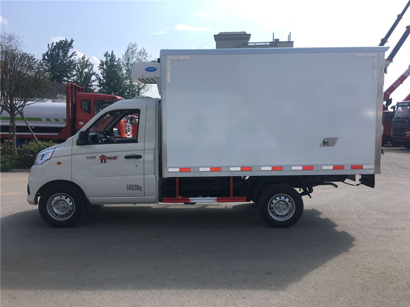 國(guó)六 福田祥菱V1冷藏車(chē)